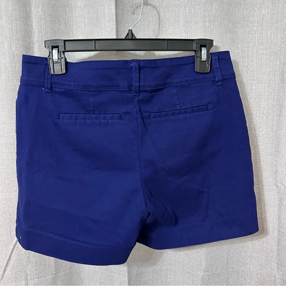 Bundle of 3 Shorts. Size 4. - Picture 6 of 11